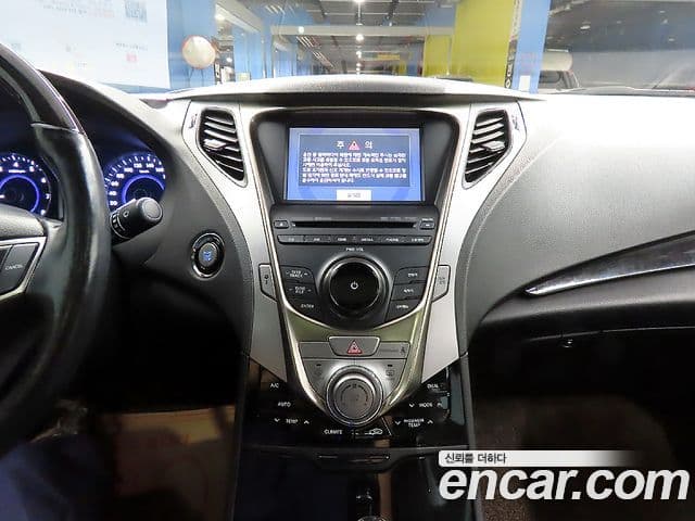 Hyundai Grandeur HG Luxury, 2012 13