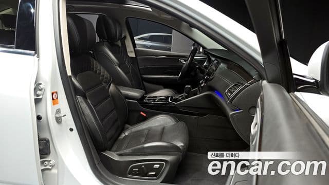 Renault Korea(Samsung) SM6 2.0 LPe RE (для людей с инвалидностью), 2019 10