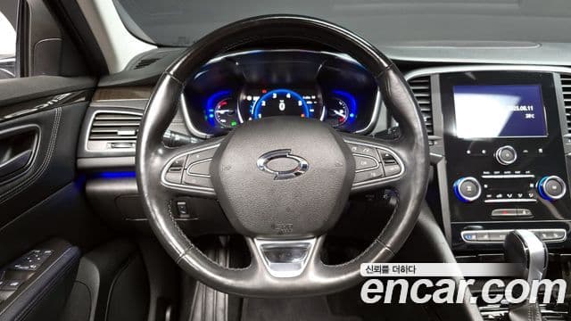 Renault Korea(Samsung) SM6 2.0 LPe RE (для людей с инвалидностью), 2019 13