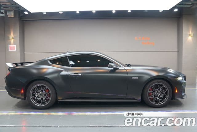 Ford Mustang 7세대 5.0 GT Premium купе, 2024 4