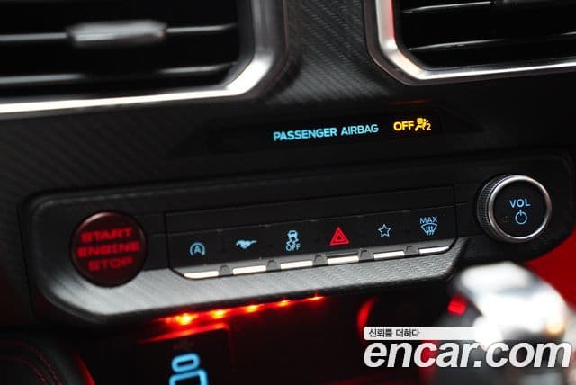 Ford Mustang 7세대 5.0 GT Premium купе, 2024 13