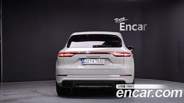 Porsche Cayenne (PO536) 4.0 турбо, 2023 4