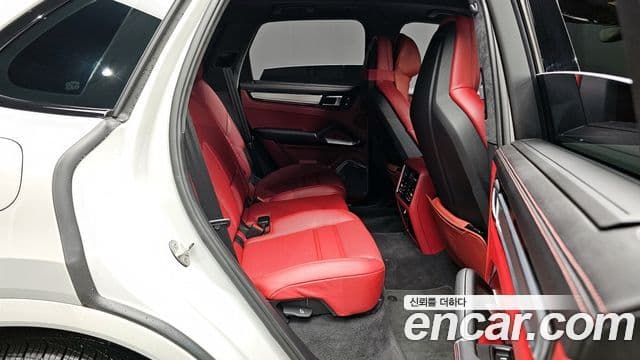 Porsche Cayenne (PO536) 4.0 турбо, 2023 12