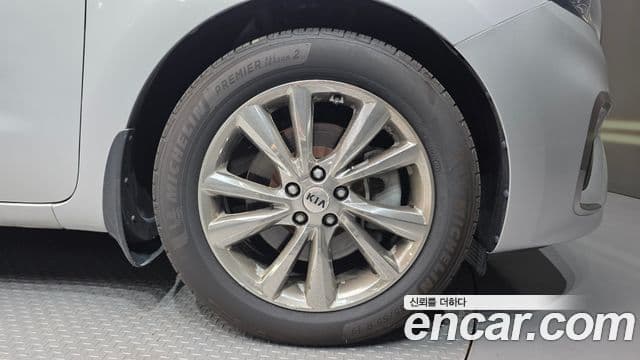 Kia The / новый New Carnival Noblesse, 2019 все фото