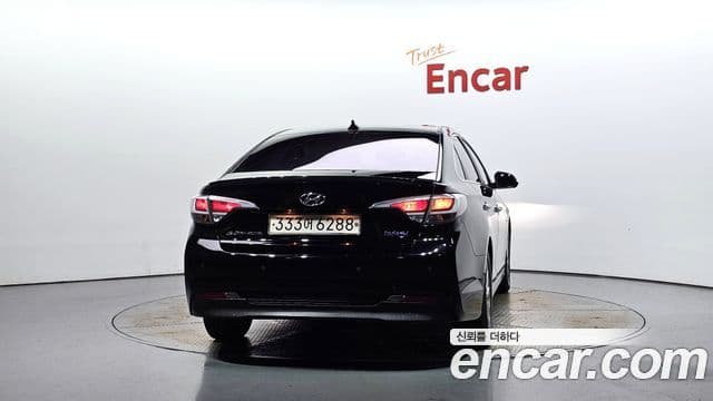 Hyundai LF Sonata гибрид Modern, 2016 4