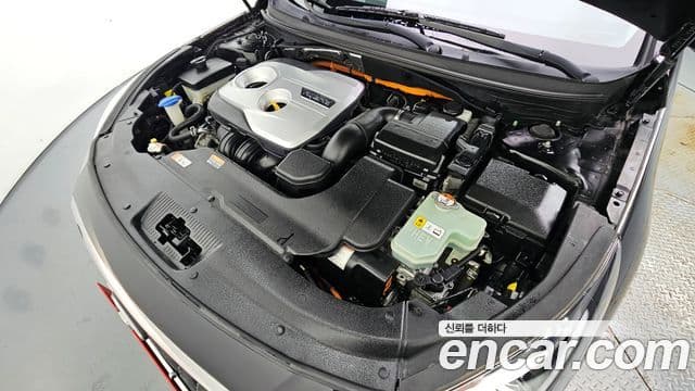 Hyundai LF Sonata гибрид Modern, 2016 6