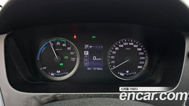 Hyundai LF Sonata гибрид Modern, 2016 8