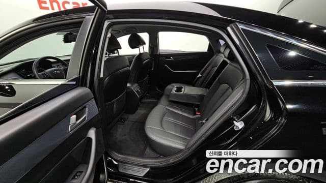 Hyundai LF Sonata гибрид Modern, 2016 11