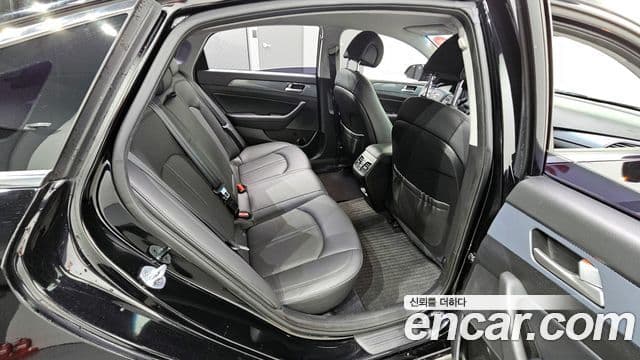 Hyundai LF Sonata гибрид Modern, 2016 12