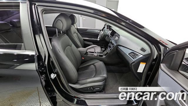 Hyundai LF Sonata гибрид Modern, 2016 13