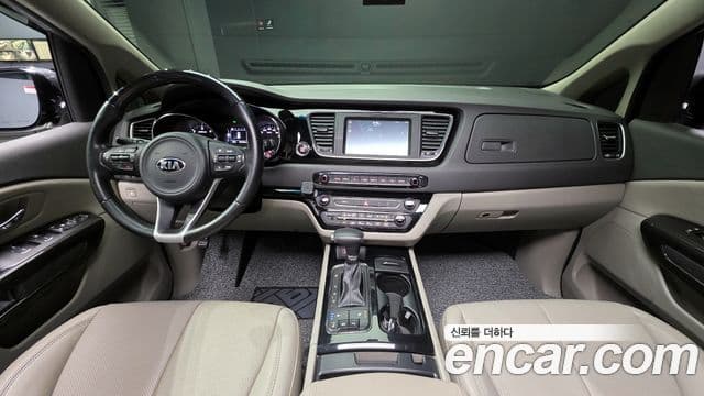 Kia All New Carnival VIP, 2018 7