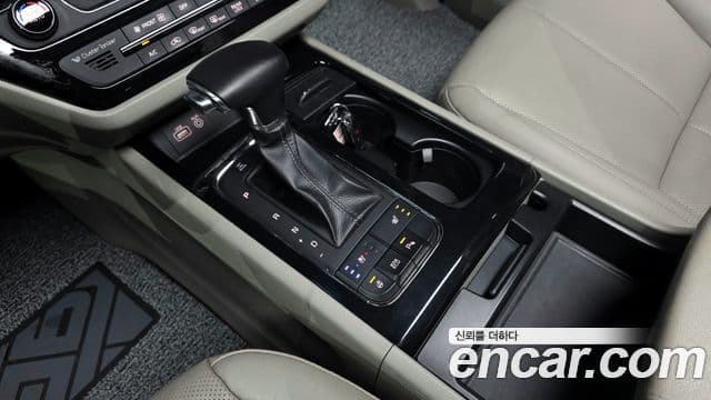 Kia All New Carnival VIP, 2018 9