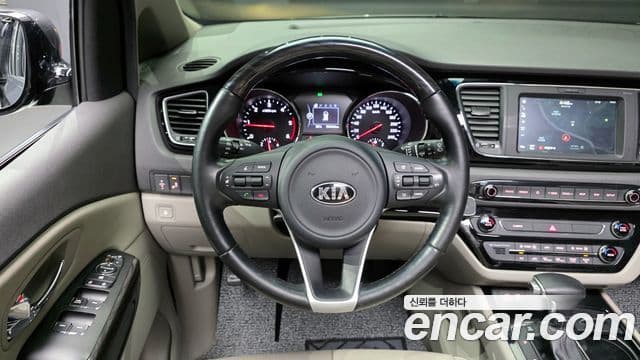 Kia All New Carnival VIP, 2018 13