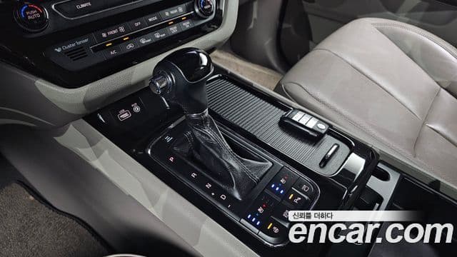 Kia All New Carnival Noblesse, 2016 9