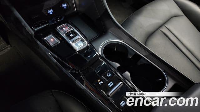 Hyundai Sonata гибрид (DN8) Family, 2021 9