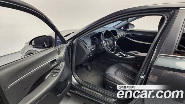 Hyundai Sonata гибрид (DN8) Family, 2021 10