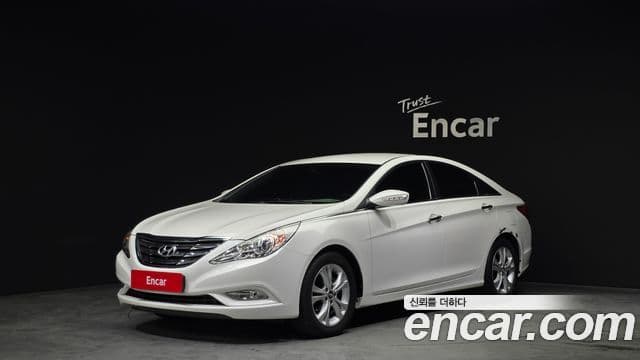 Hyundai YF Sonata Premier, 2011 1