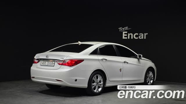 Hyundai YF Sonata Premier, 2011 2