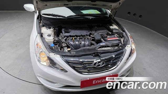 Hyundai YF Sonata Premier, 2011 6