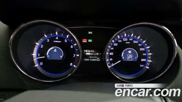 Hyundai YF Sonata Premier, 2011 8