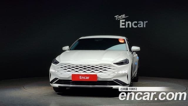 Kia K8 гибрид Noblesse, 2023 3