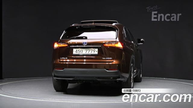 Lexus NX300h Supreme, 2017 4