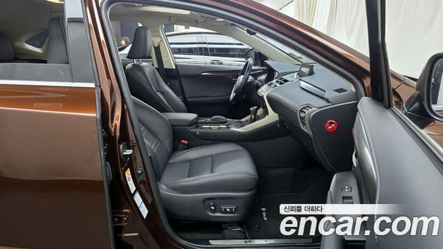 Lexus NX300h Supreme, 2017 11