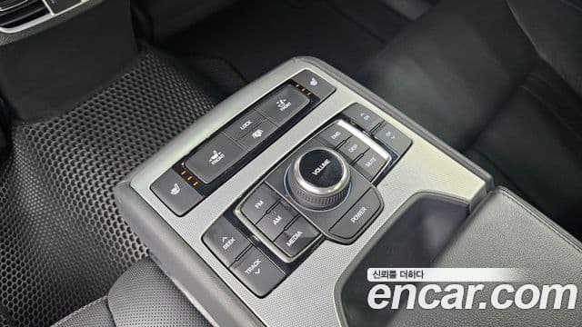 Genesis G80 Premium Luxury, 2017 18