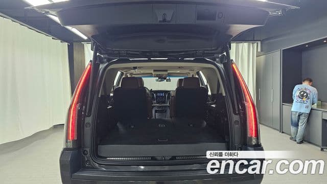 Cadillac Escalade 4세대, 2018 20