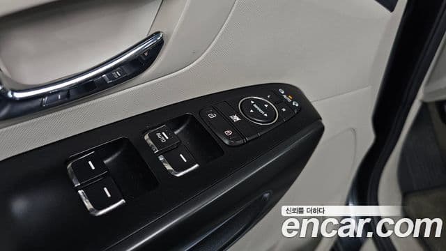 Kia The / новый New Carnival Luxury, 2020 17