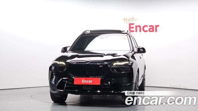BMW X7 (G07) M60i xDrive M Sport 6인승, 2023 3