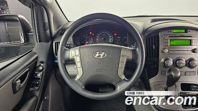 Hyundai Grand Starex CVX Luxury, 2014 15