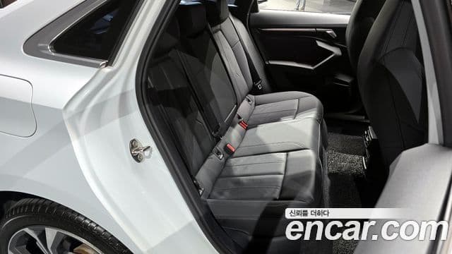 Audi A3 (8Y) Premium, 2023 12