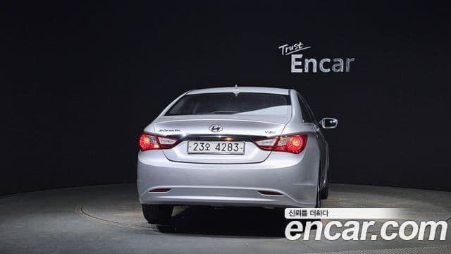 Hyundai YF Sonata LPI Premier(для людей с инвалидностью), 2010 4