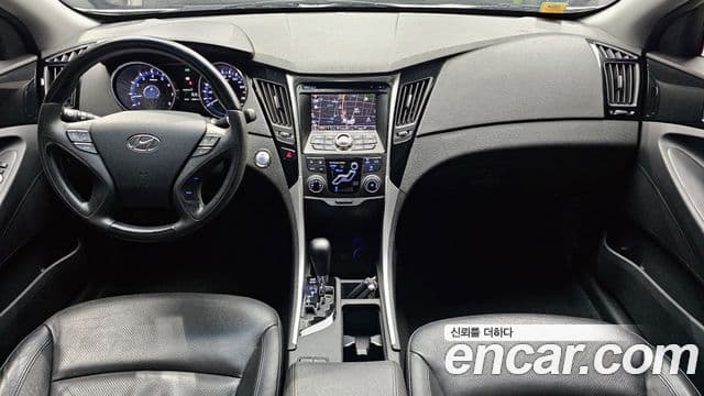 Hyundai YF Sonata LPI Premier(для людей с инвалидностью), 2010 7