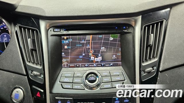 Hyundai YF Sonata LPI Premier(для людей с инвалидностью), 2010 18