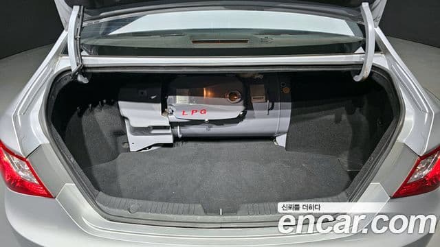 Hyundai YF Sonata LPI Premier(для людей с инвалидностью), 2010 20