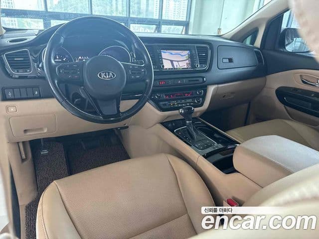 Kia All New Carnival Prestige, 2015 7