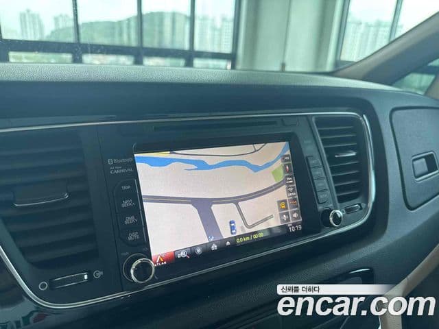 Kia All New Carnival Prestige, 2015 11