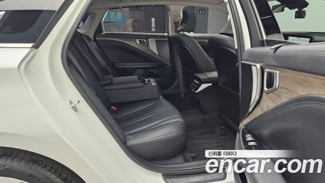 Kia K8 Prestige(арендный автомобиль), 2023 12