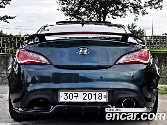Hyundai Genesis купе 200 турбо R, 2011 4