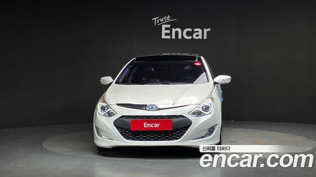 Hyundai Sonata гибрид Royal, 2012 3