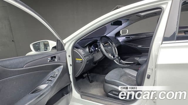 Hyundai Sonata гибрид Royal, 2012 12