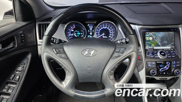 Hyundai Sonata гибрид Royal, 2012 14