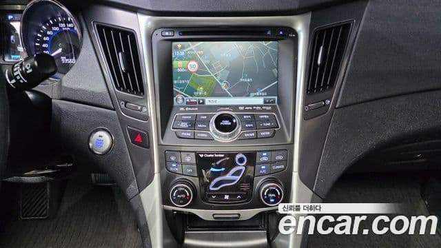 Hyundai Sonata гибрид Royal, 2012 15