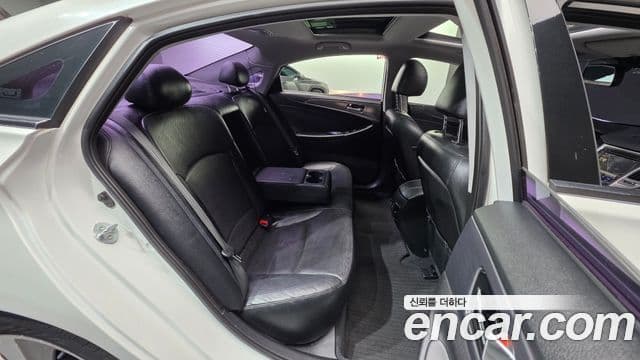 Hyundai Sonata гибрид Royal, 2012 19