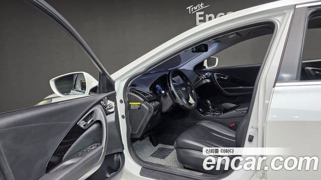 Hyundai Grandeur HG гибрид Premium, 2015 11