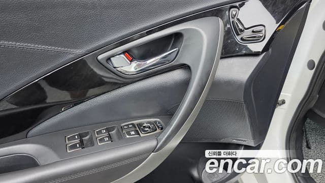 Hyundai Grandeur HG гибрид Premium, 2015 12