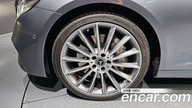 Mercedes-Benz E-класс W213 AMG Line, 2019 все фото