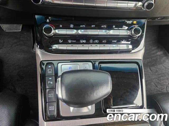 Genesis EQ900 Prestige, 2016 12